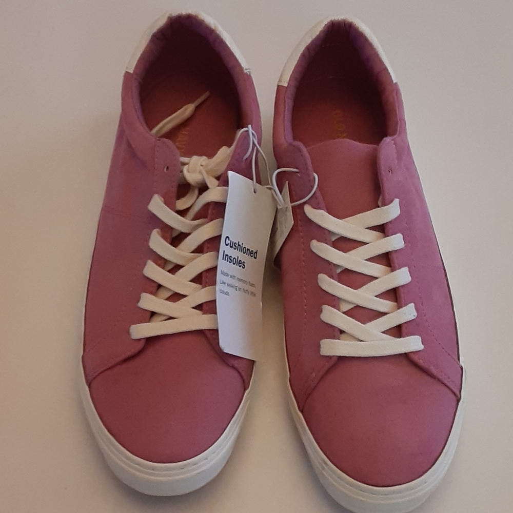 Old navy tennis shoes NWT